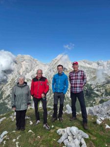 Utrinek s poti Kriška planina – Kalški greben – Vrh Korena – Zvoh – Krvavec